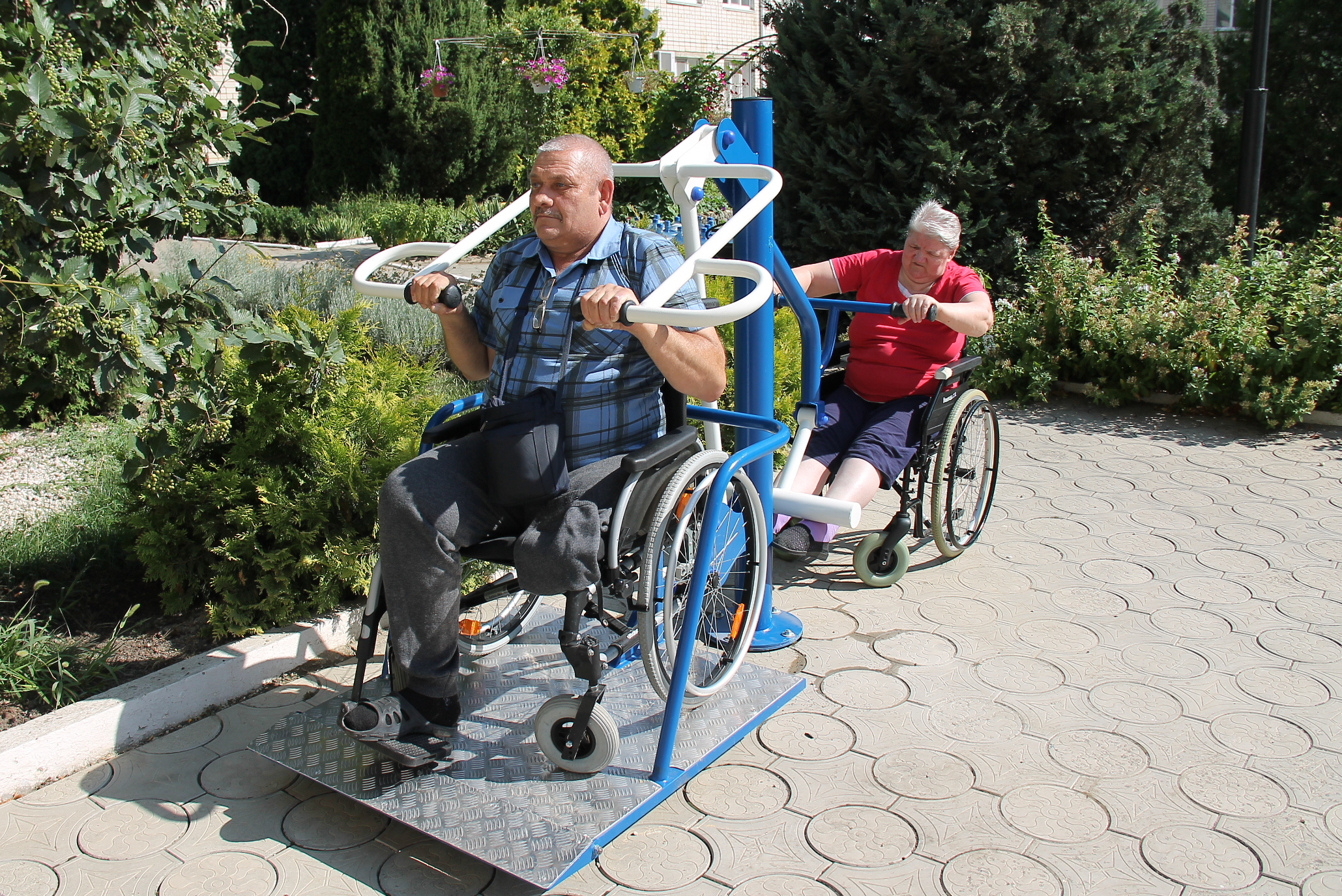 Мягкая мебель в холле